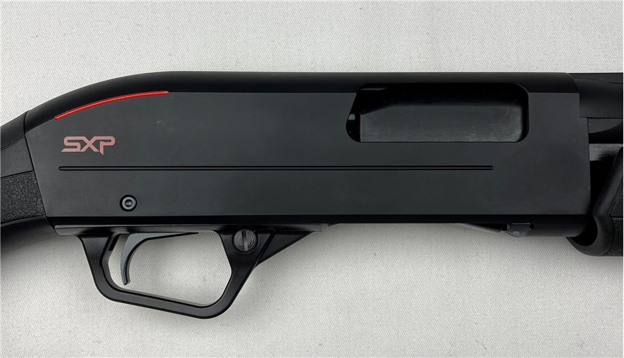 SGN 220604/010 Winchester SXP Black Shadow 12g Pump Action (RH)